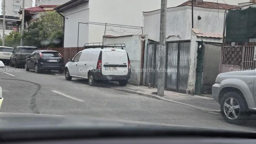Grivita Vând casa  nelocuită 4 cam necesita renovare hol Bucătărie teren 153 mp - 2