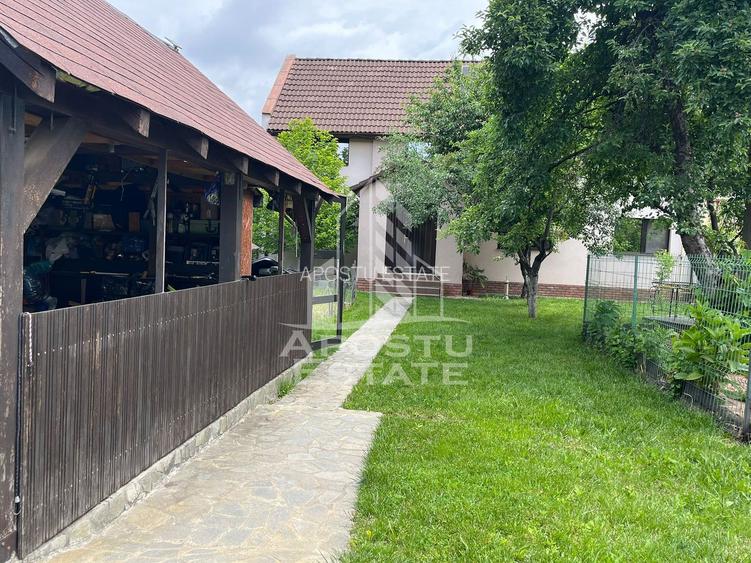 Casa individuala , 4 camere,2 bai, garaj, acces auto, 575 teren - 4