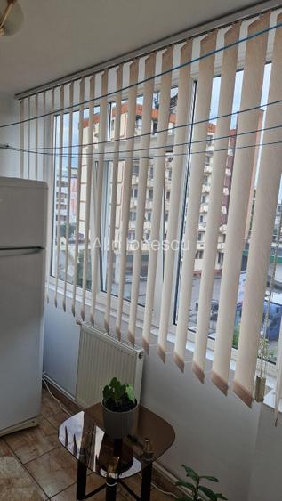 Apartament 3 camere, central - 3