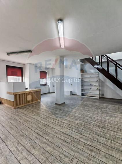 Apartament cu 4 camere de vânzare in zona centrala - 2