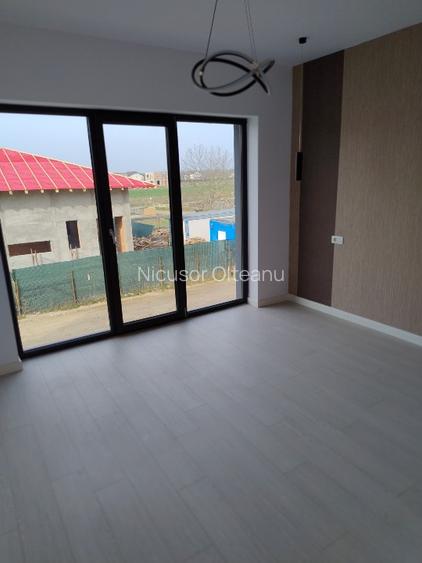 Casa tip triplex cu gradina privata si 2 locuri de parcare incluse - 6
