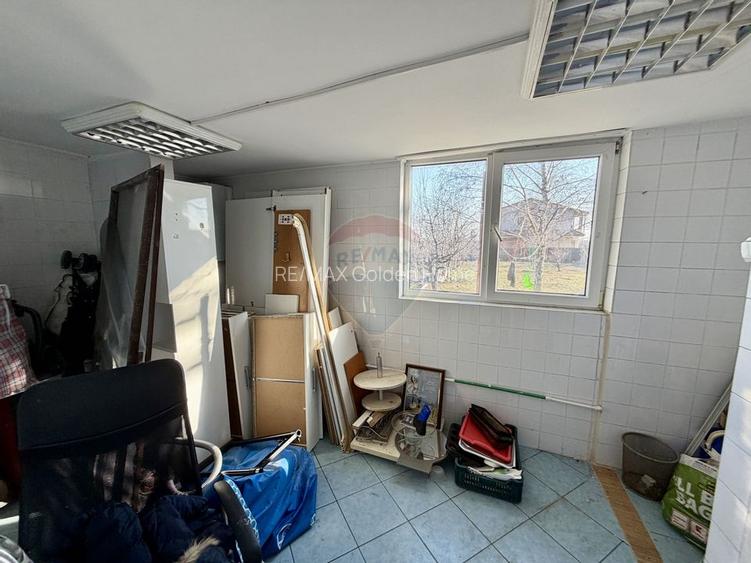 Casă / Vilă cu 4 camere de vânzare - 26