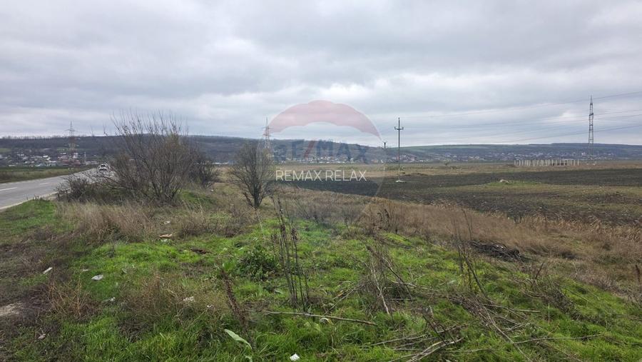 Oportunitate de investiție strategică: Teren extravilan lângă Vaslui!! - 8