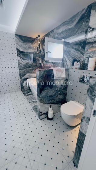 Proprietate premium în Filiași, locuință de lux cu spații comerciale - 35