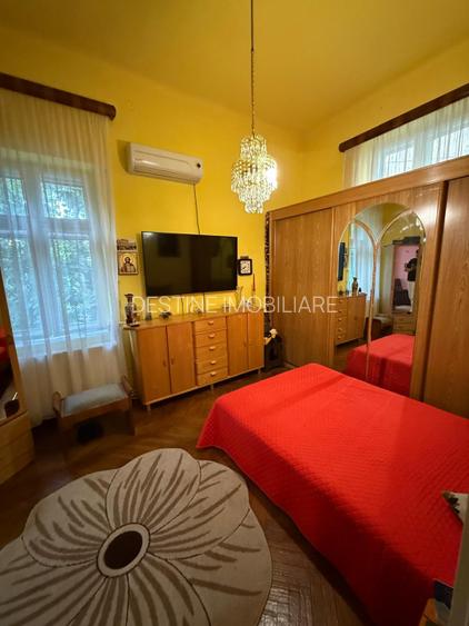 Casa zona centrala, teren 800 mp  - 6