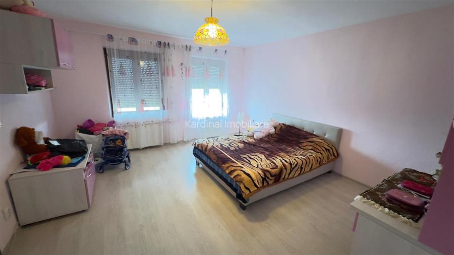 Vilă spațioasă de vanzare in Sanpetru zona Lempes - 5