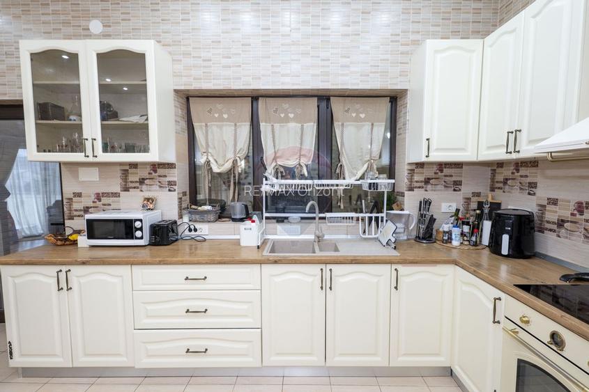 Vila 5 camere complet mobilata, foișor, teren generos - 45