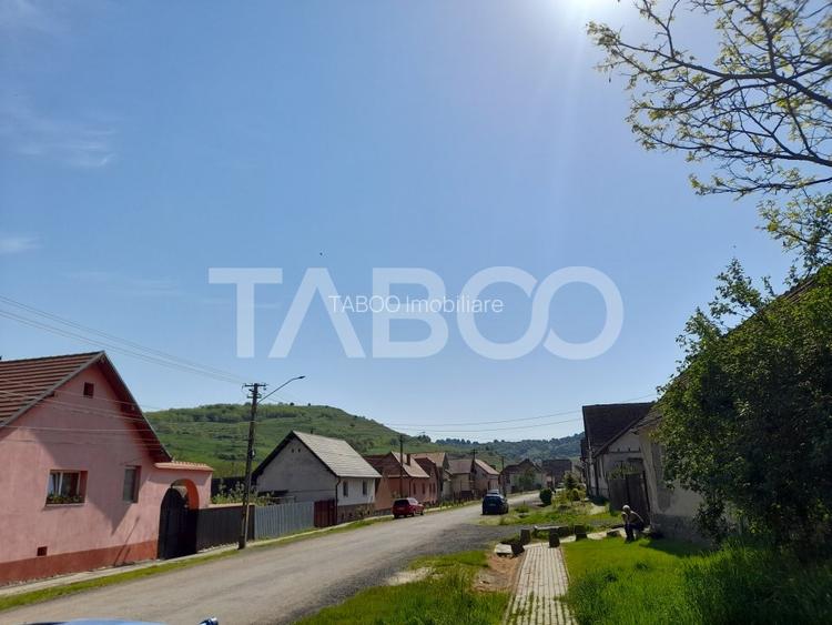 Teren de vanzare 4500 mp in centrul comunei Hamba judetul Sibiu - 8