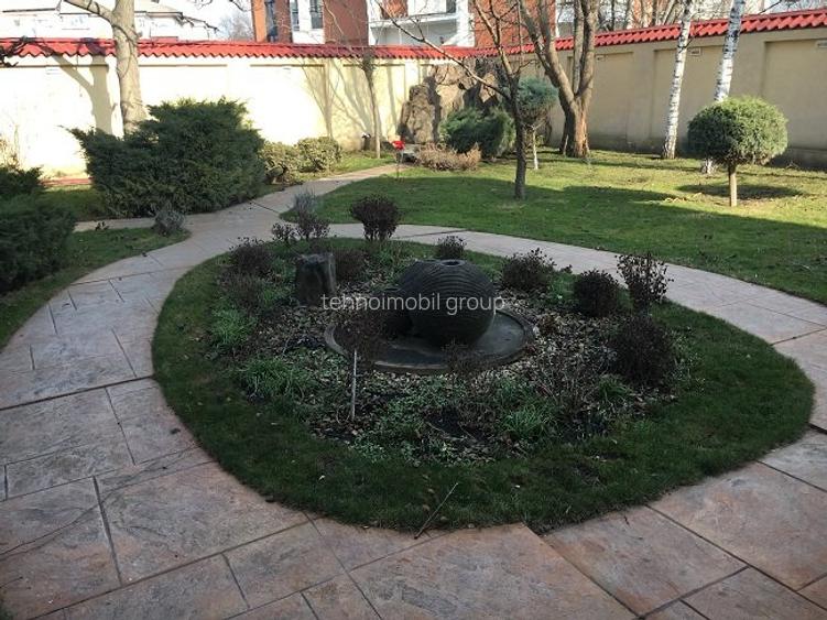 SUPER VILA zona CENTRALA - 4