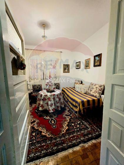 Casa cu 5 camere de vanzare in centrul orasului Talmaciu - 17