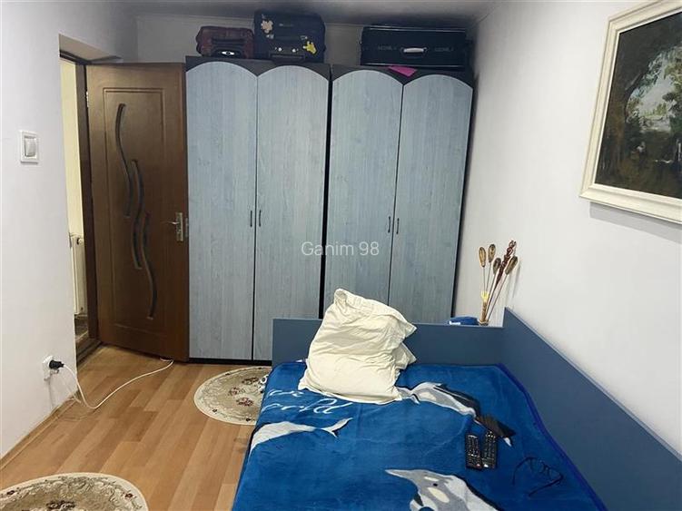 Apartament 3 camere , zona ultracentrala -Casa de Pensii Focsani, decomandat, im - 9