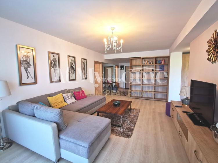 Superb Apartament cu 3 camere, piscina, 2 garaje, complet mobilat si utilat