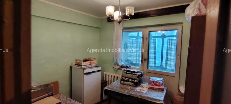 Apartament 4 camere etaj 1 str.Calea Nationala - 6