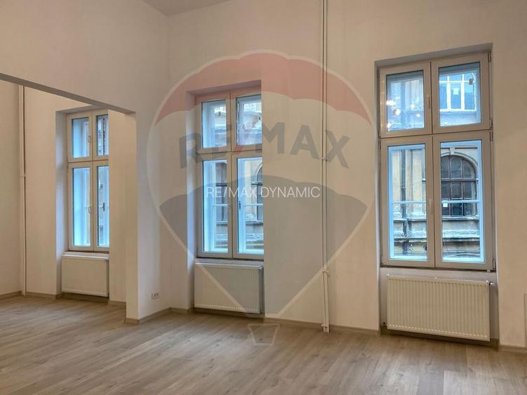 Spațiu de închiriat 149 mp, ultracentral, în Palatul Neumann - 12