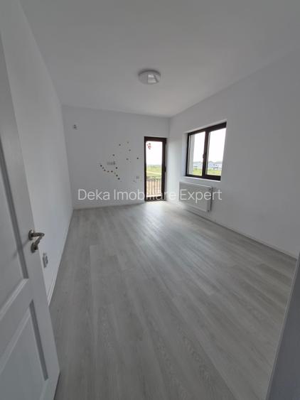 Vila P+1E+M, 6 camere, teren 300 mp! - 13