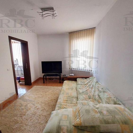 Casa cu piscina si teren 1400 mp in Chinteni