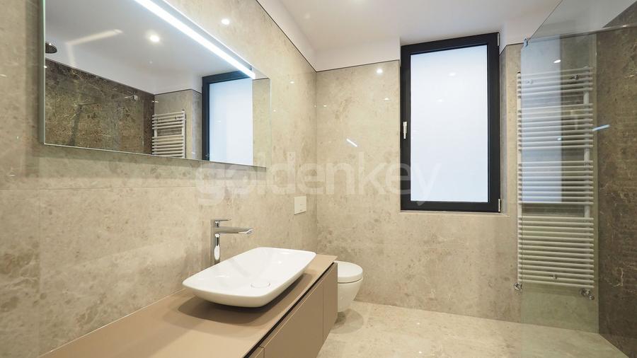 Apartament mobilat cu 3 camere, 3 bai | 130mp terasa | zona linistita