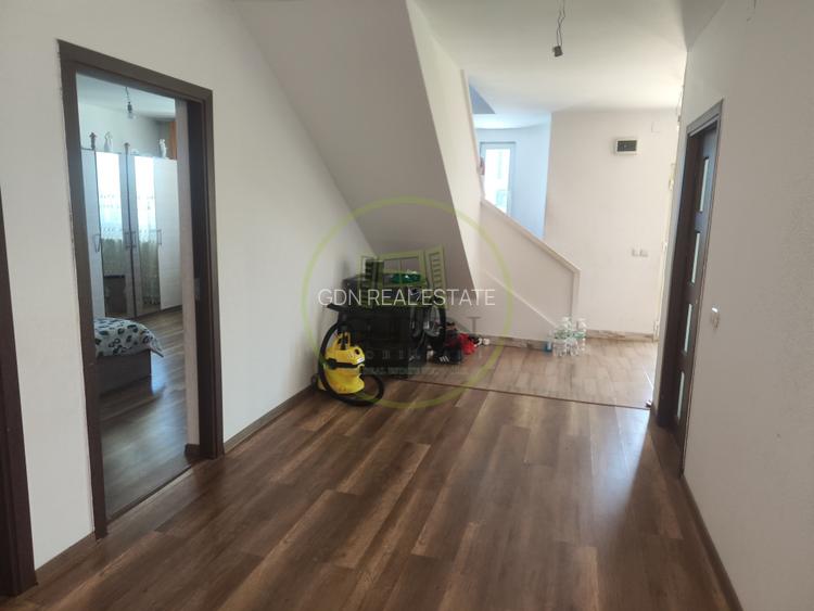 Casa 5 camere, teren 432 mp, Malu Mare, zona cartier Veterani - 11