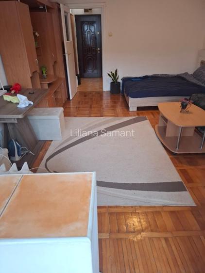 Proprietar ofer spre inchiriere apartament  - 5
