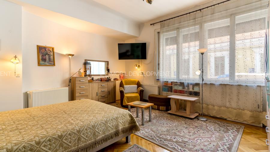 Apartament cu gradina in vila interbelica, Str. Crișan - 8