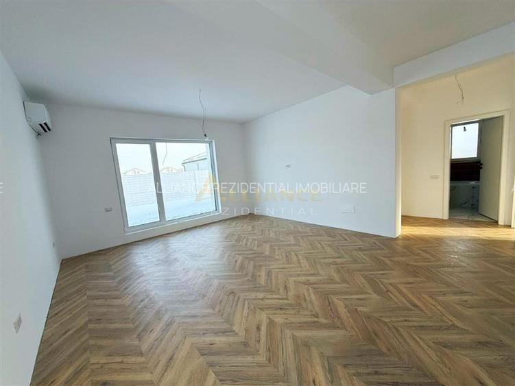 | STR. ZANELOR | CASA GATA DE MUTAT | 3 camere - 2 bai - 330 mp - 12