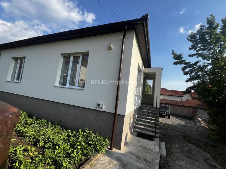 Casa de vanzare in cartierul Andrei Muresanu - 5