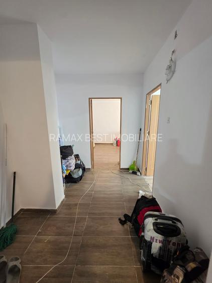 Dristror, chiar la metrou, 10 minute mall Park Lake, bloc 1978 - 7