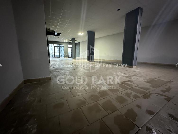 Spatiu Comercial - Zona Donath - Parcari - Vitrina - 4