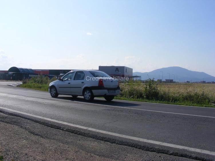 Teren de vanzare cu deschidere la DN 73 - 2