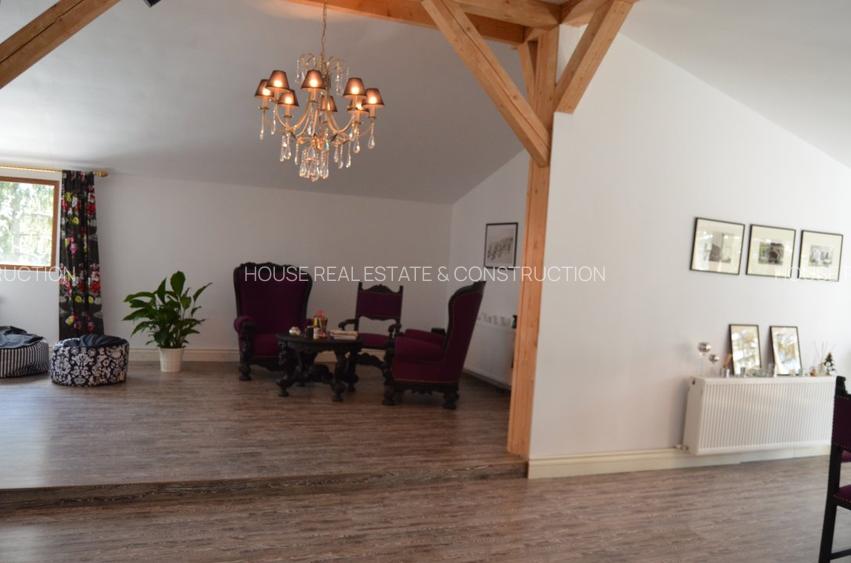 Apartament cu sase camere situat in Predeal - 4