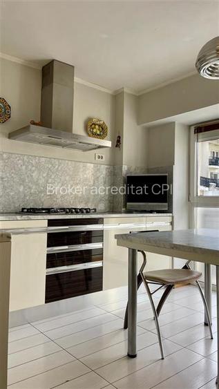 APARTAMENT DE INCHIRIAT | 3 CAMERE | PIAȚA UNIRII - 2