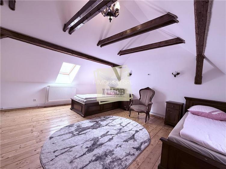 Casa ultracentrala complet renovata 6 camere 3 bai Cisnadioara - 22