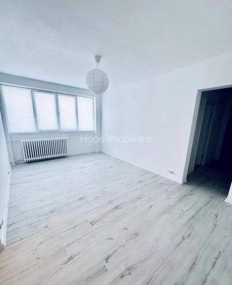 Titan - Piata Minis - 3 camere , renovat complet - 11