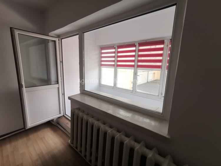 Apartament 3 camere decomandat - 2