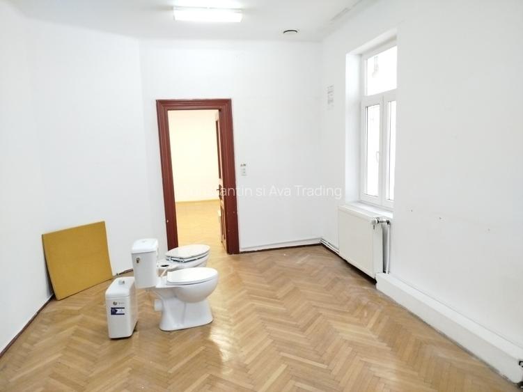 Libera spatiu mare si parcare in vila cu prestanta in locatie eleganta Pache !!! - 15