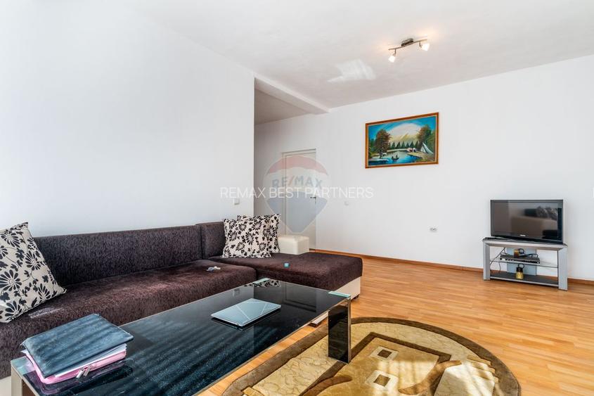 Casa cu 10 camere de vanzare pe str. Corneliu Coposu - 16