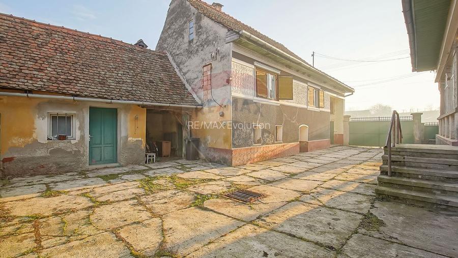 Comision 0%! 2 case Cincu, teren 2134mp, sura & curte libera - 39