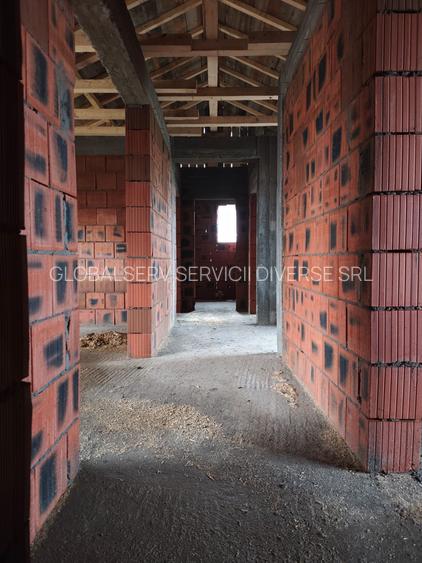 FARA COMISIOANE casa cu 4 camere 2 bai pe 400mp regim P+pod si terasa la cheie - 9