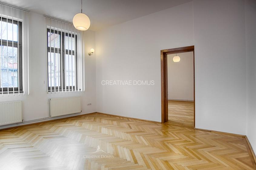 Piata Pache Protopopescu - Casa cu 11 camere si doua locuri de parcare - 9