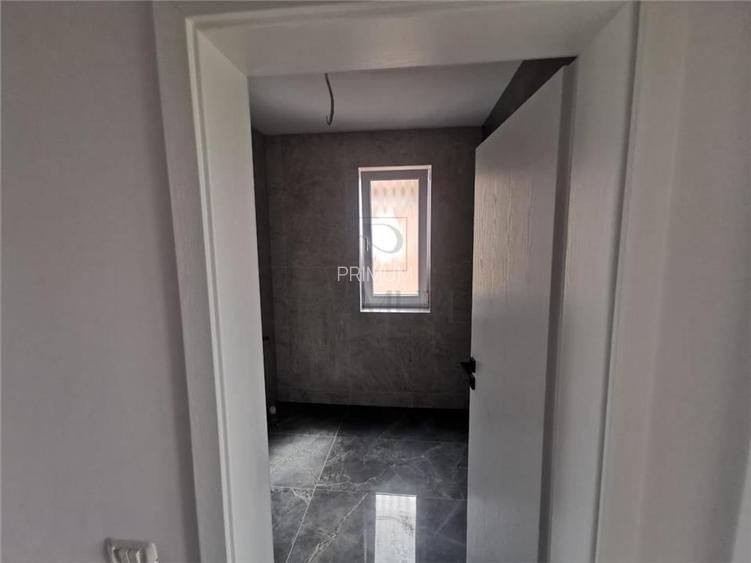 Duplex personalizare interioara - toate utilitatile - asfalt - zona buna - 13