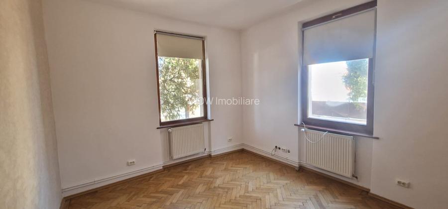 Casa cu 6 camere 5 bai si 960 mp teren de vanzare in zona centrala Sibiu - 16