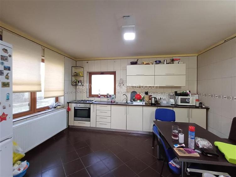 5 camere - 3 bai - 200 mp utili - teren 920 mp - Domnesti - Craitei - 4