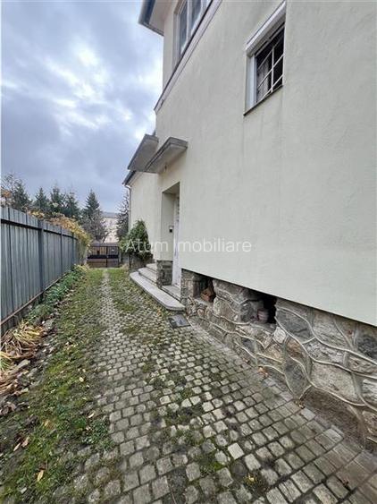 Casa individuala cu 4 camere si teren 900 mp zona Calea Poplacii - 26