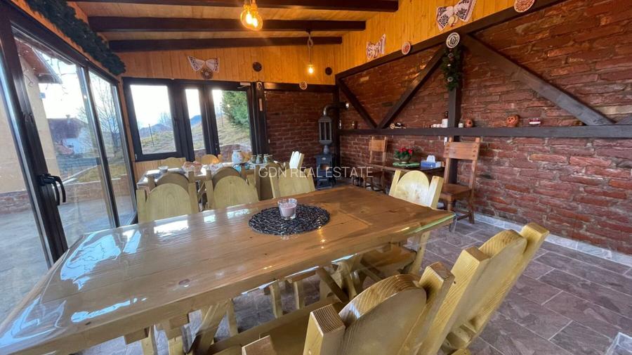 Oportunitate de investitie - pensiune de vanzare Moieciu de Jos - 9