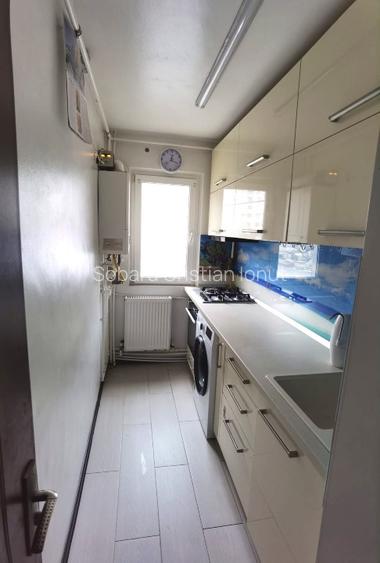 Apartament 3 camere  in  Tomis Nord cu 2 locuri de parcare - 4