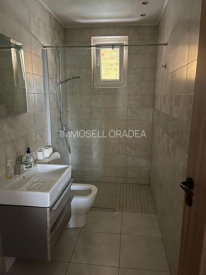 Chirie casă 3 camere ,terasa, curte acces auto – par Bratianu-1000 e/l - 5