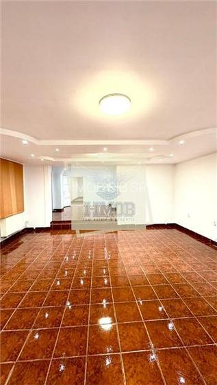 Spatiu comercial 80 mp in zona Strand - 2