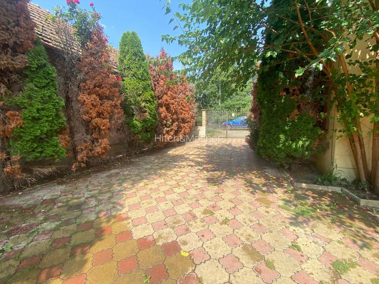 Casa de vanzare cu suprafete generoase-Dumbravita - 6