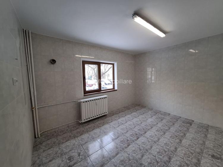 2 Camere Metrou Brâncoveanu - Erorii Revoluție L339 - 7