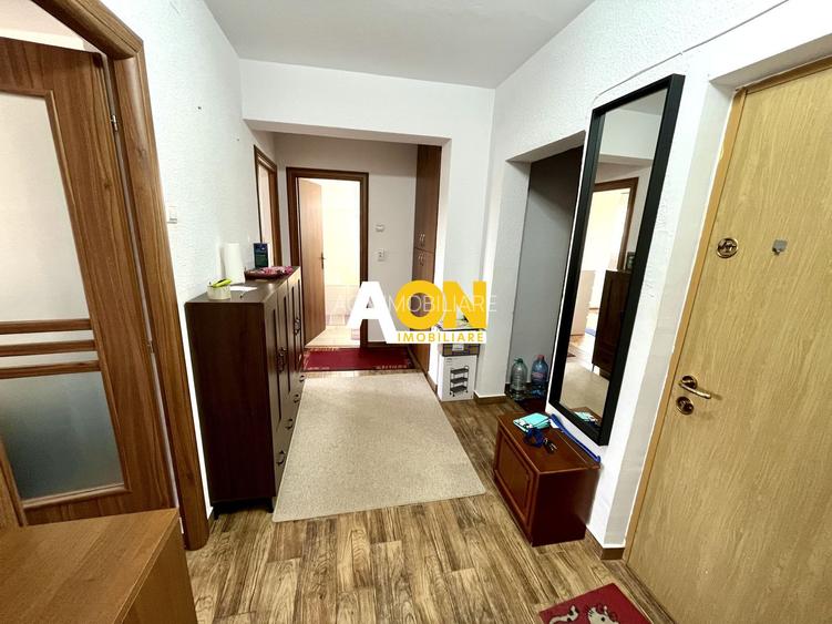 Apartament cu 3 Camere, Decomandat, Boxă la subsol, Zona Mercur-Cetate - 12